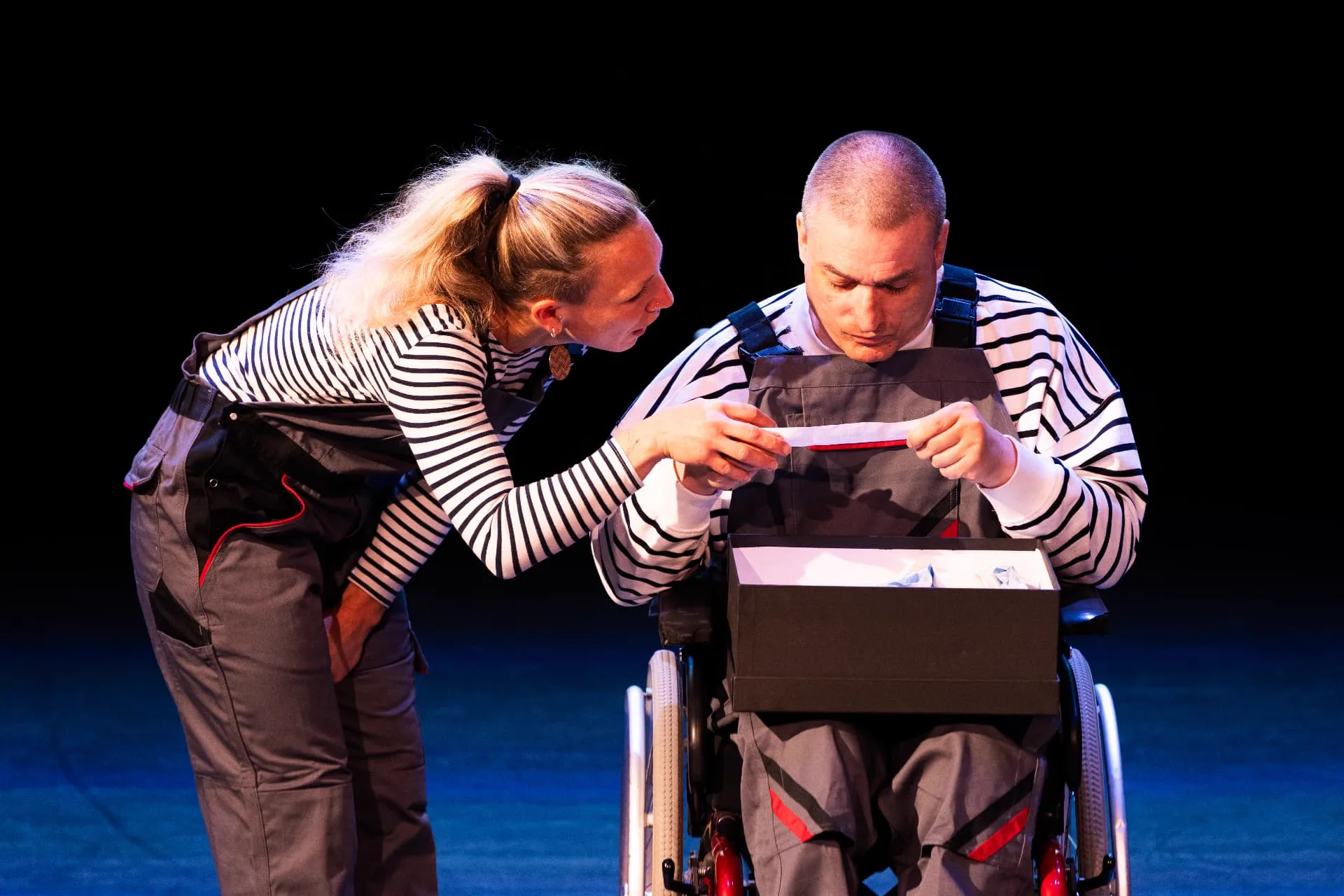 Troupe de Théâtre — 4